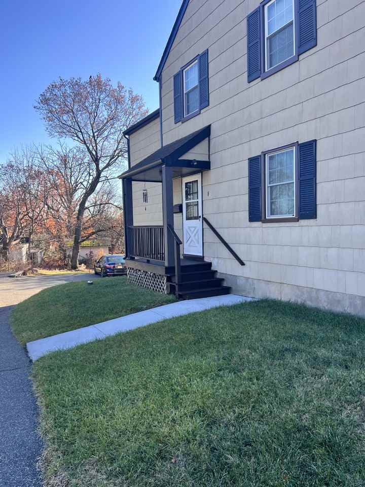 8 North Pl #B - Photo 2 of 11