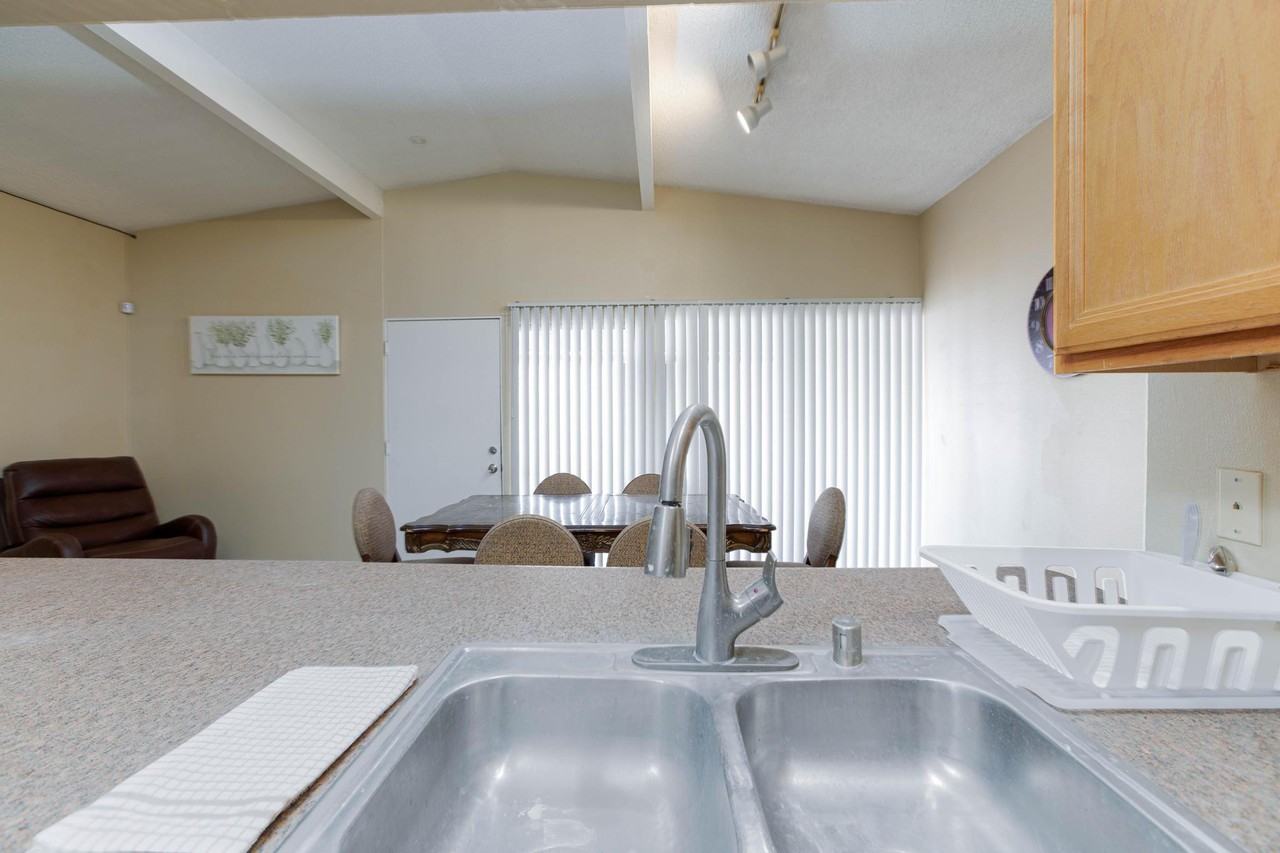 South Wallace Drive - Photo 4 of 11