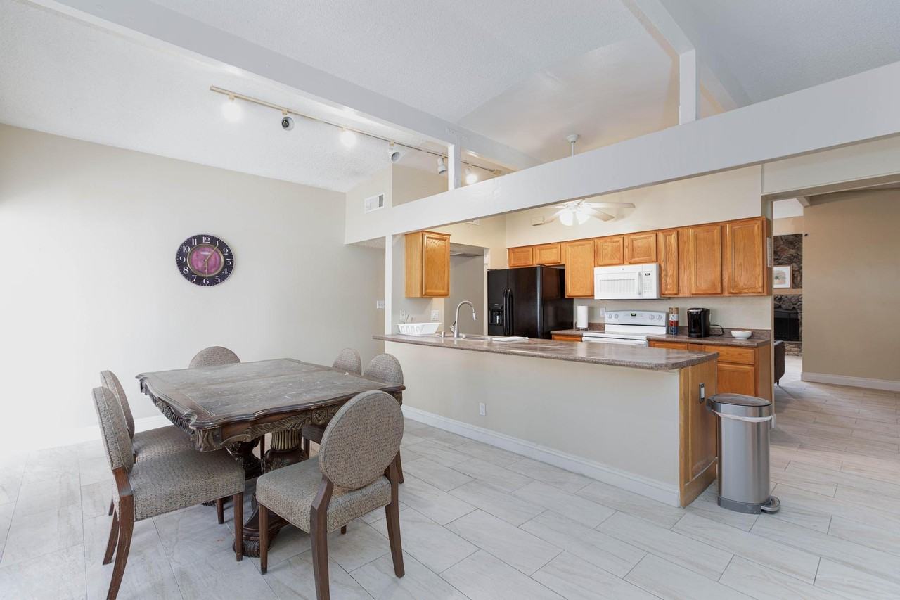 South Wallace Drive - Photo 5 of 11