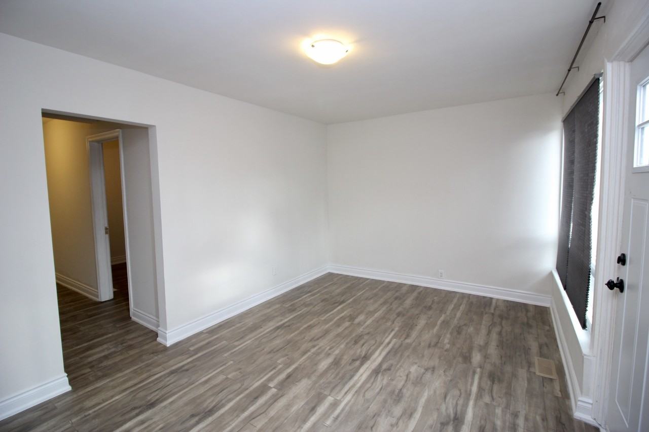 113 Russell Ave #1 - Photo 2 of 11