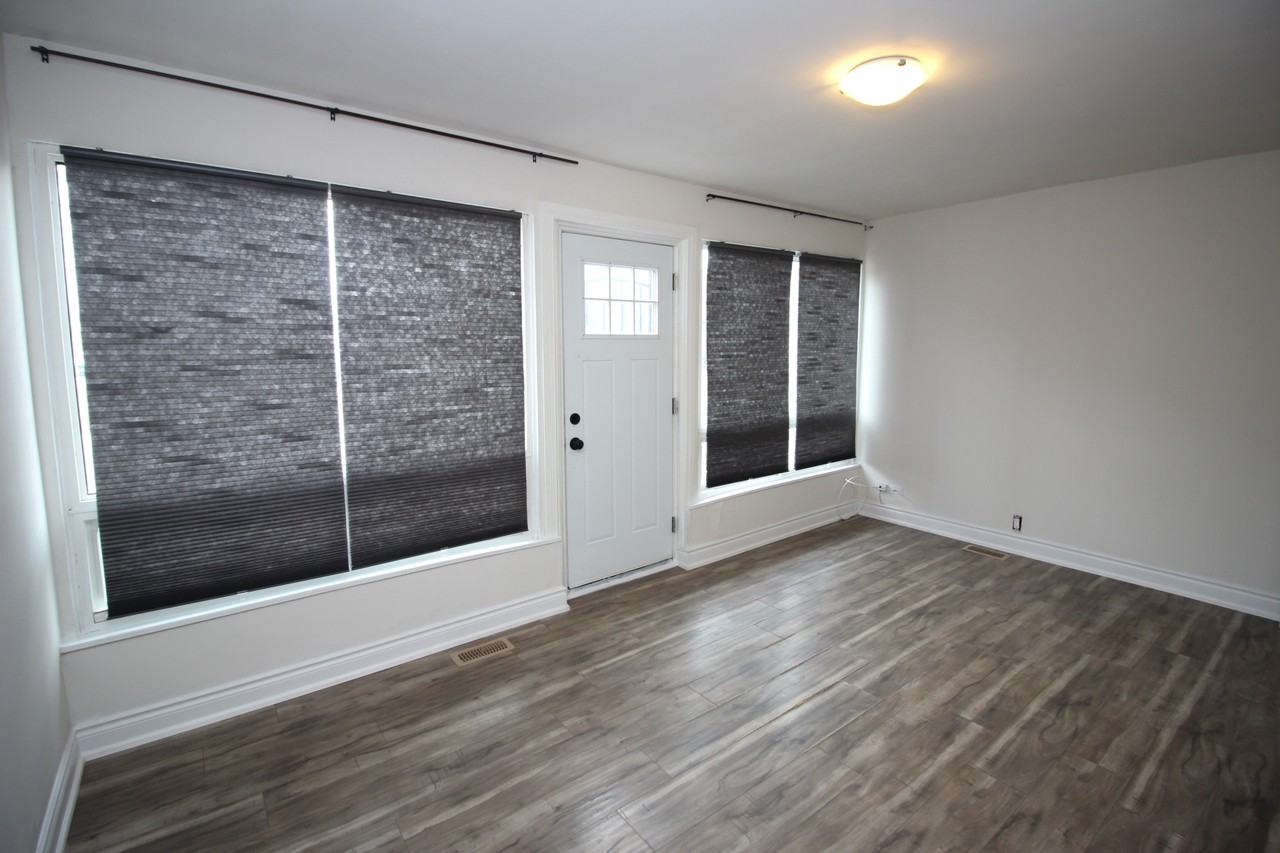 113 Russell Ave #1 - Photo 3 of 11