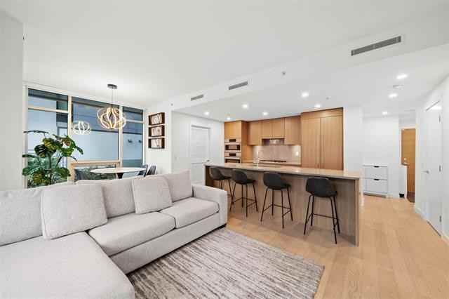 4988 Cambie Street #104