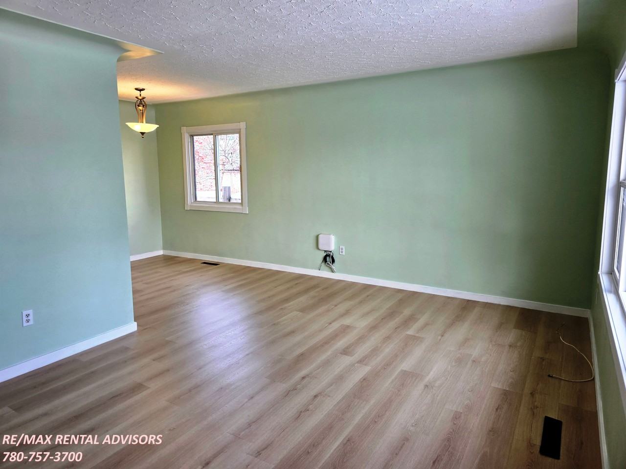 13528 123 St Nw - Photo 3 of 16