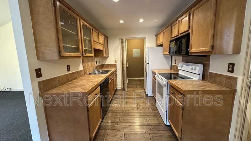 343 Audubon Cir - Photo 6 of 19