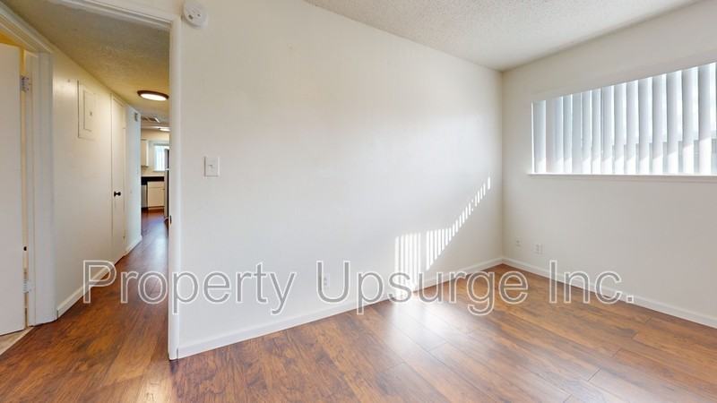 330 Bird St #11 - Photo 4 of 12