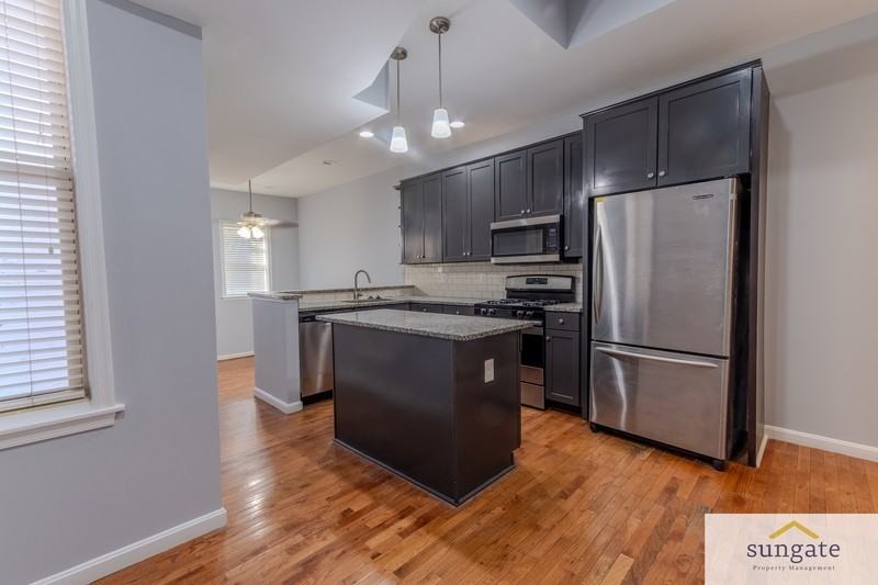 2408 Saint Paul St - Photo 2 of 32