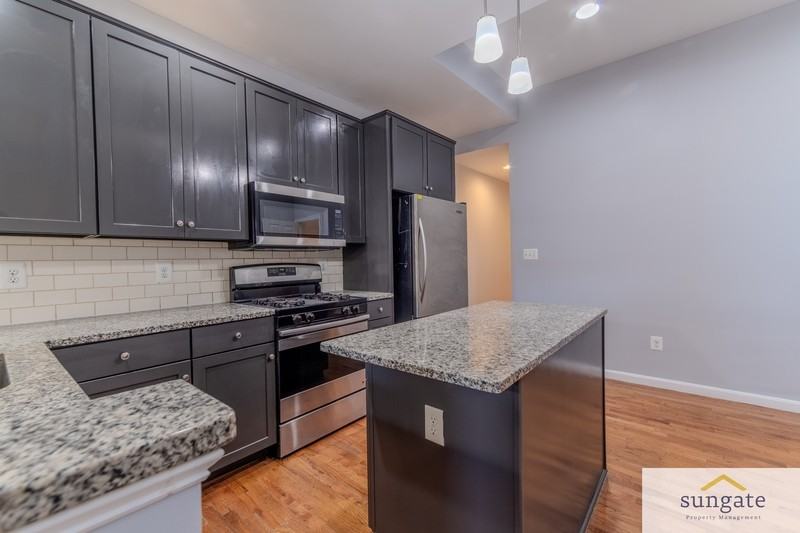 2408 Saint Paul St - Photo 3 of 32