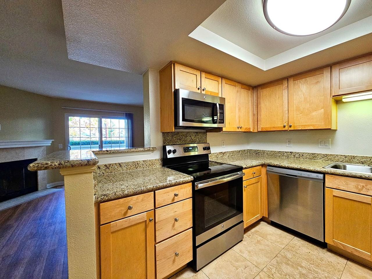 Citrus Court Apartments - Photo 6 of 48