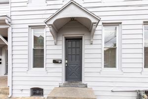 featured image of 923 Lehman St