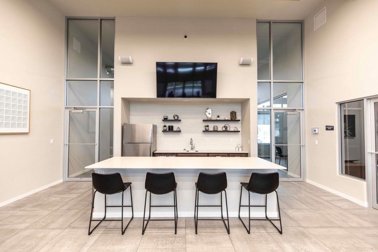 Edition III - Bldg 7_OLD - Photo 3 of 50