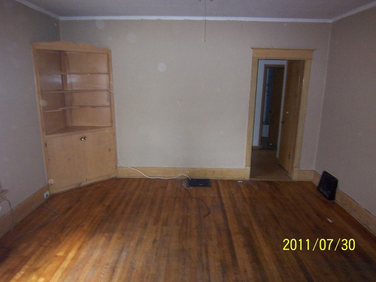 211 S Hyland Ave #1 - Photo 3 of 13