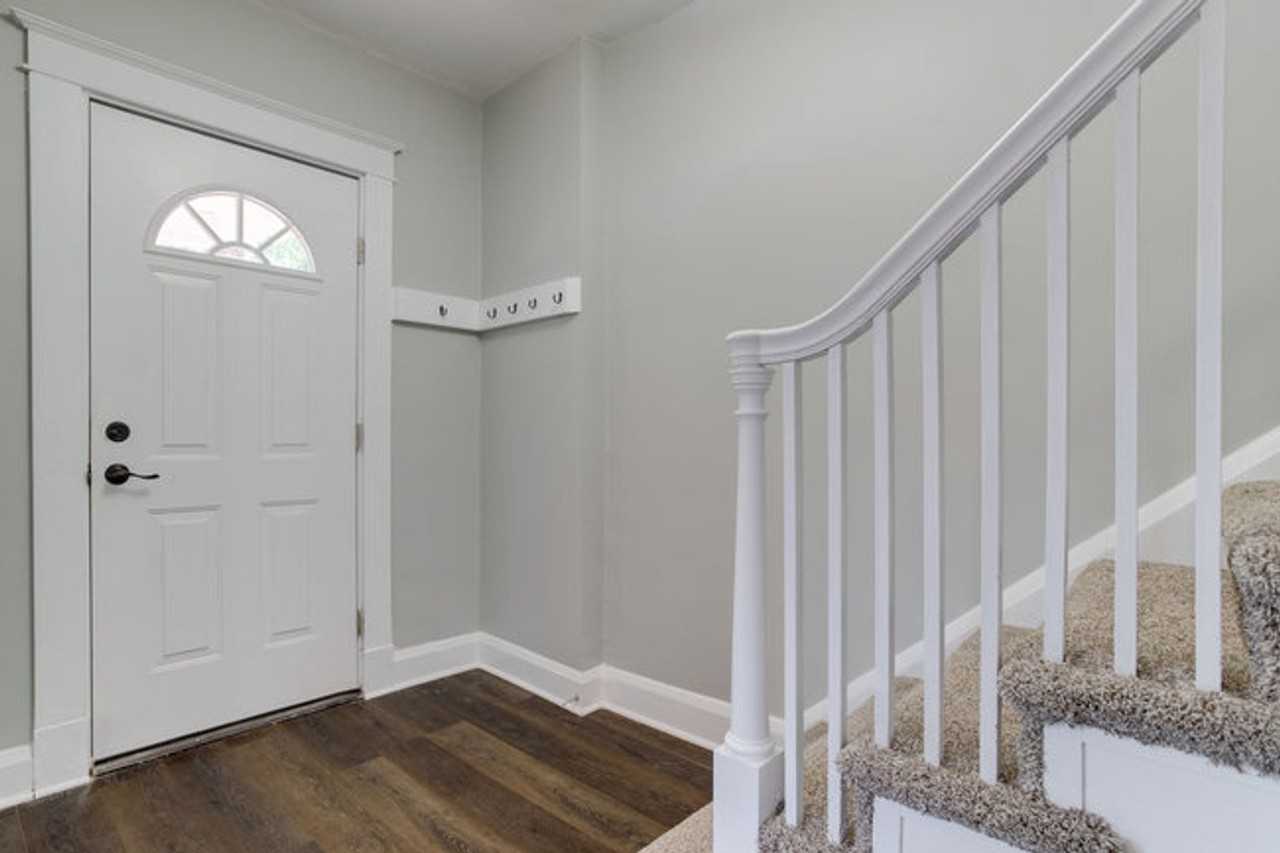 3209 Moravia Rd - Photo 3 of 30