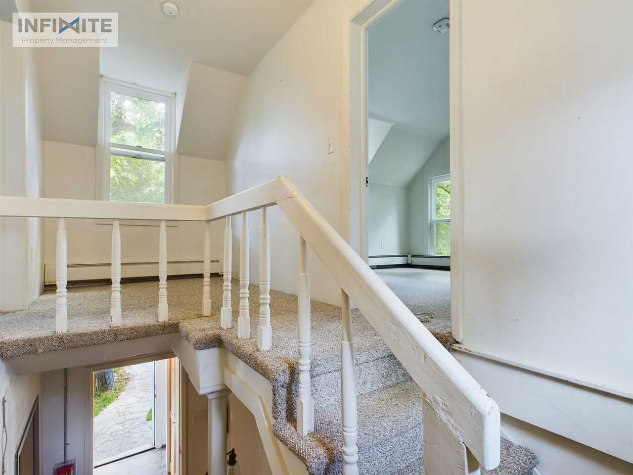 1439 W Babcock St #2 - Photo 3 of 21