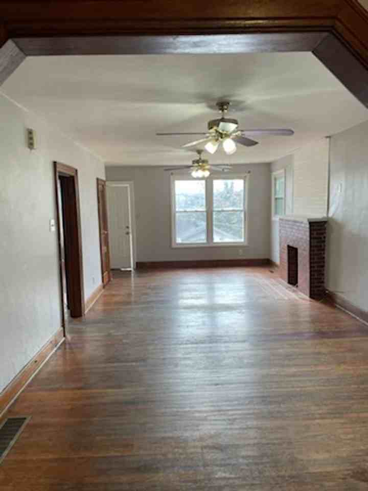 1109 Rosalie Dr - Photo 3 of 7
