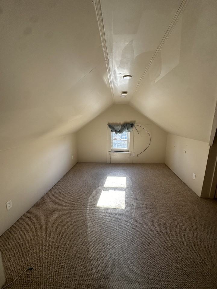 104 E Emerson St #6 - Photo 2 of 10