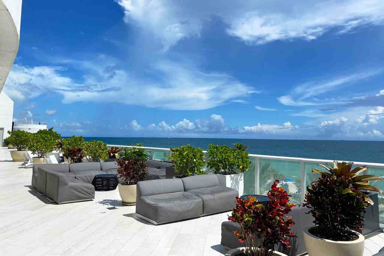 3101 Bayshore Drive - Photo 2 of 78