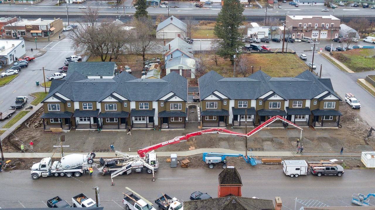 Westwood Villas - Photo 2 of 4