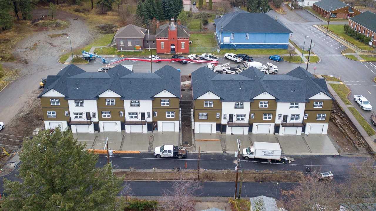 Westwood Villas - Photo 3 of 4