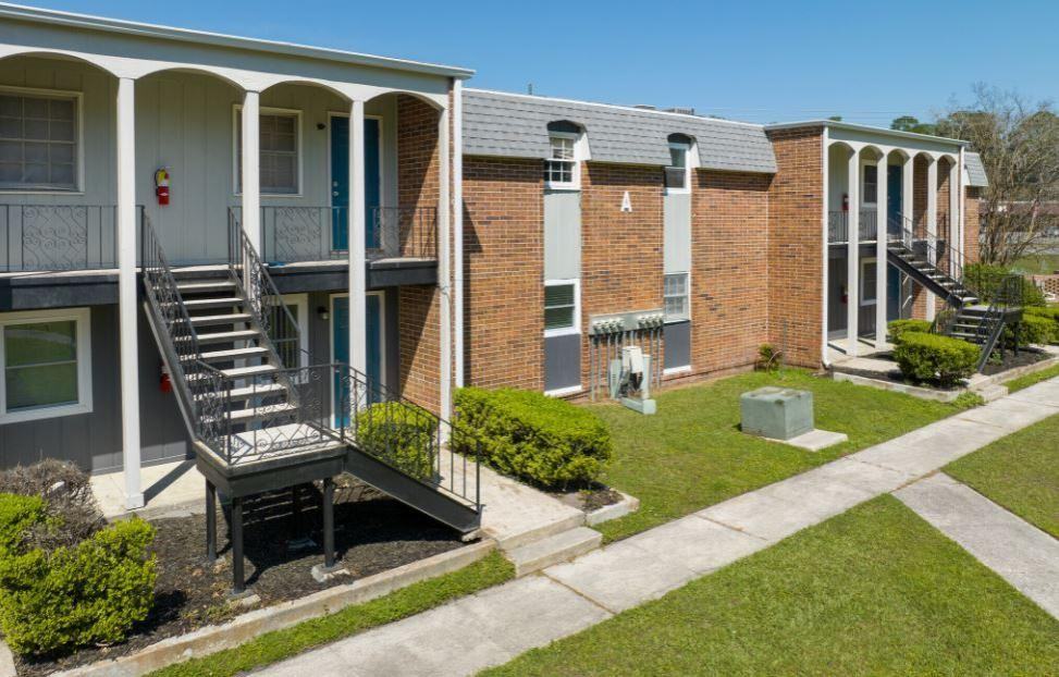 1425 E. Park Avenue - Photo 7 of 10