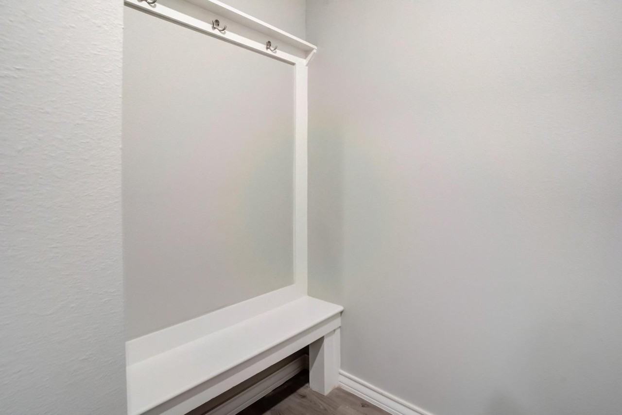 7602 60th St - Photo 4 of 20