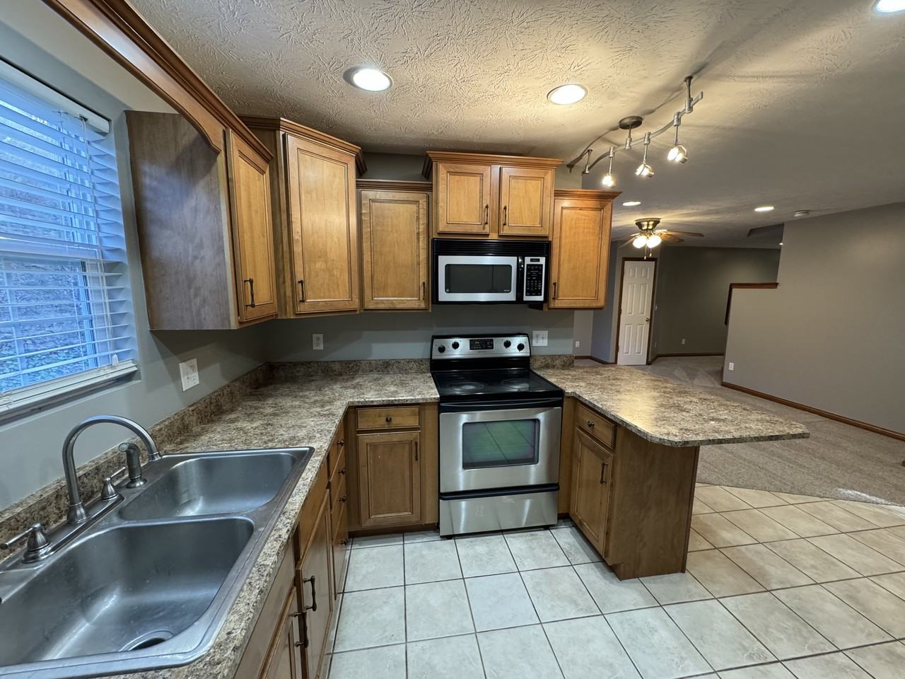 5357 Midway Dr #124 - Photo 7 of 25