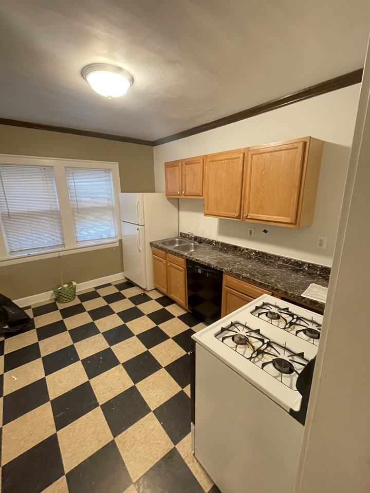 3666 Tolland Rd - Photo 7 of 25