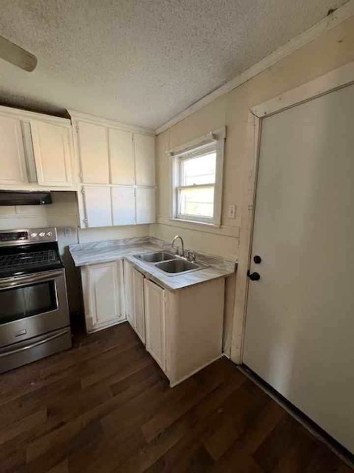 1140 Faulkner Ln - Photo 6 of 13