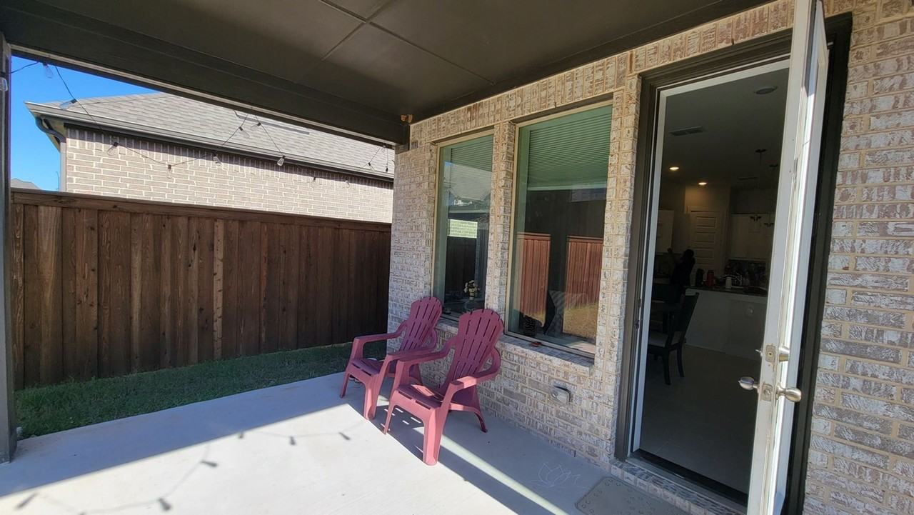 5708 Embargo Rd - Photo 5 of 50