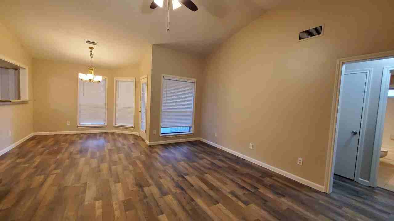 8440 Willow Creek Dr - Photo 6 of 16