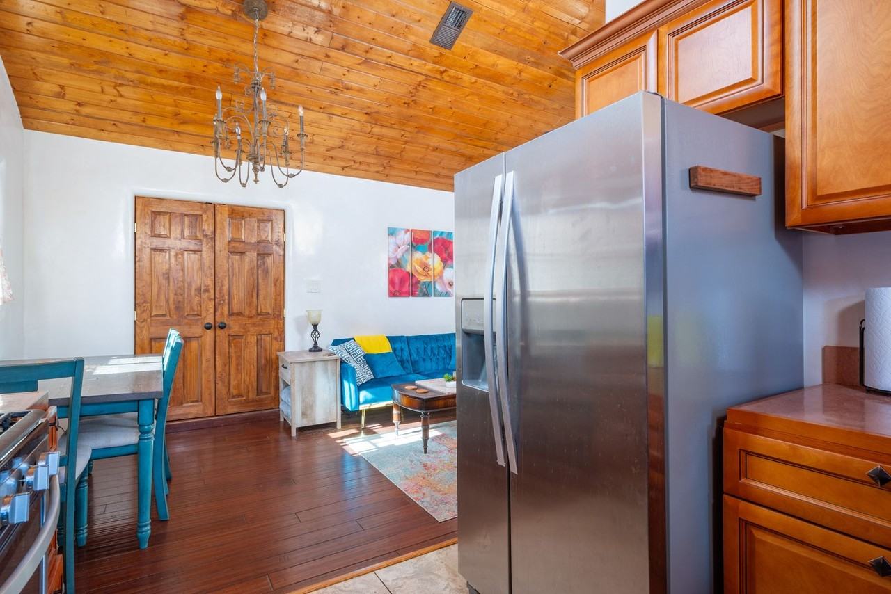 1433 Paseo De Peralta - Photo 5 of 20