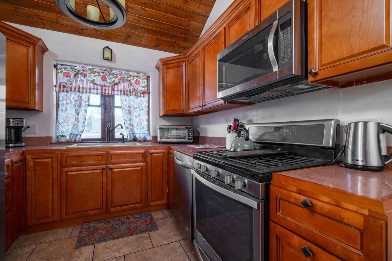 1433 Paseo De Peralta - Photo 6 of 20