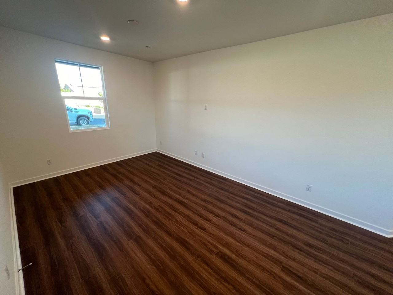 25783 Branson Ln - Photo 3 of 13
