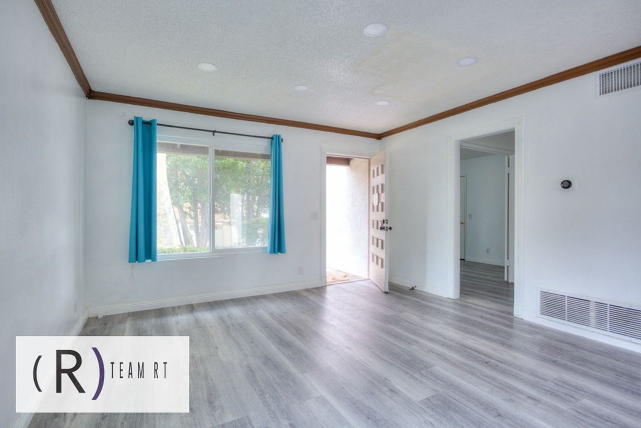 2210 Shady Hills Dr - Photo 3 of 27