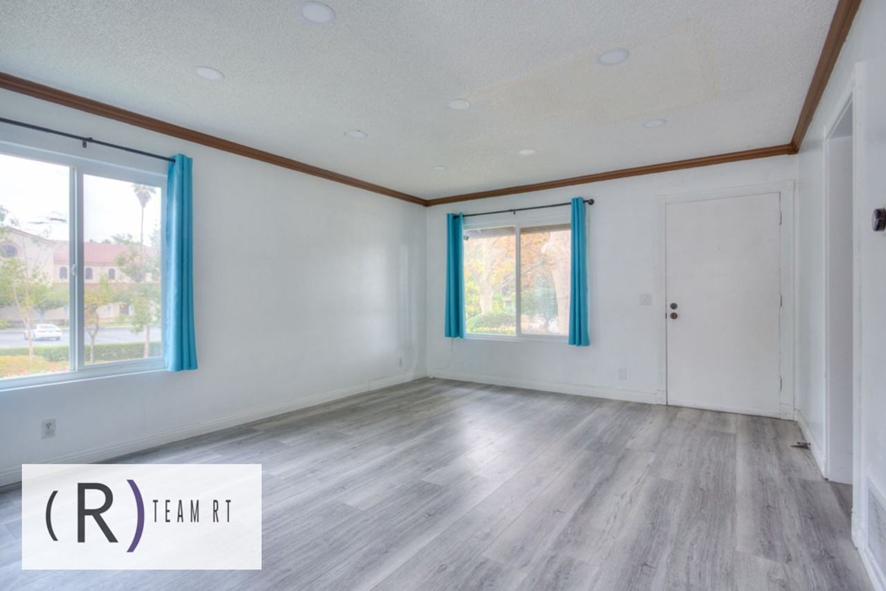 2210 Shady Hills Dr - Photo 4 of 27