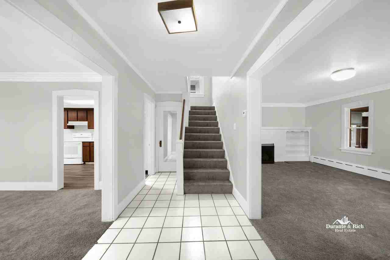 727 N Ridgeland Ave - Photo 2 of 16