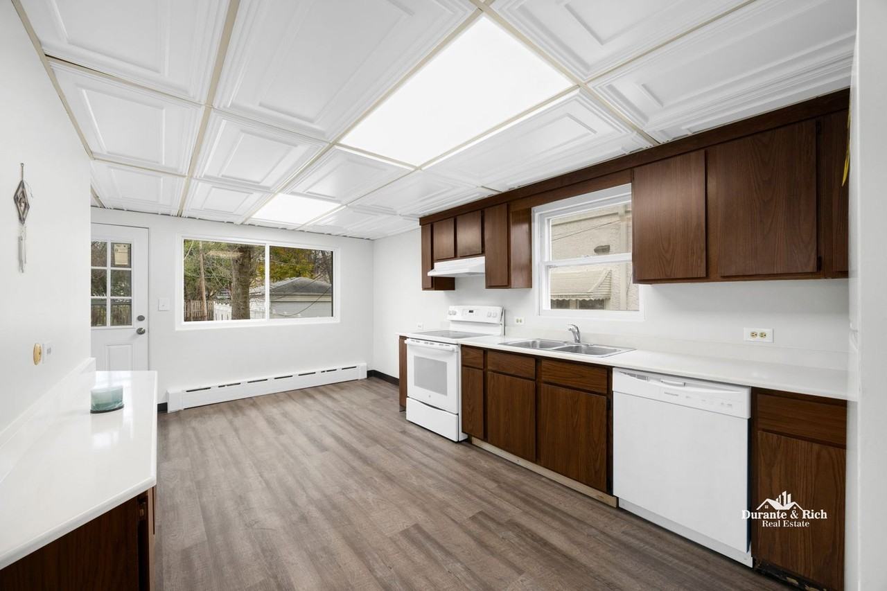 727 N Ridgeland Ave - Photo 7 of 16