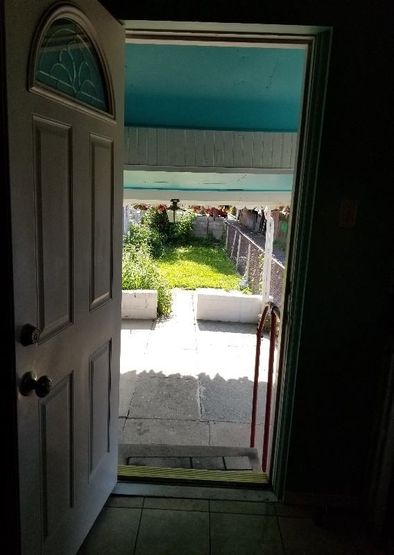 514 S 14th St - Photo 4 of 28