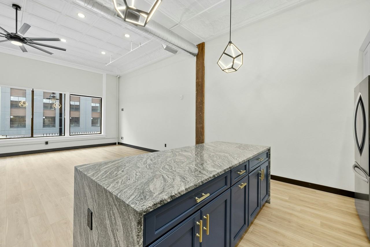 522 6th Street, Unit Apt 301 - Photo 5 of 15