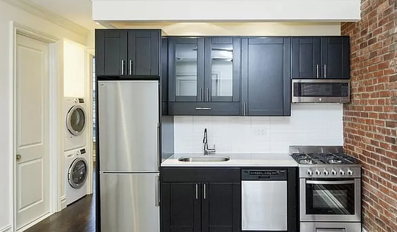 346 E 13th St #2D - Photo 2 of 15