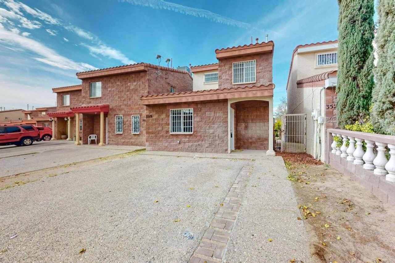 3519 Oasis Dr - Photo 2 of 43
