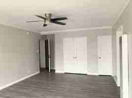 featured image of 1316 Havenhurst Dr