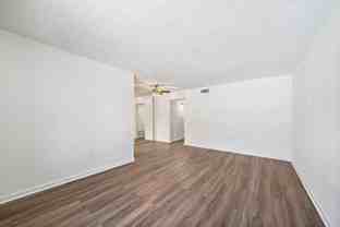 711 Holiday Dr #28 - Photo 1 of 1