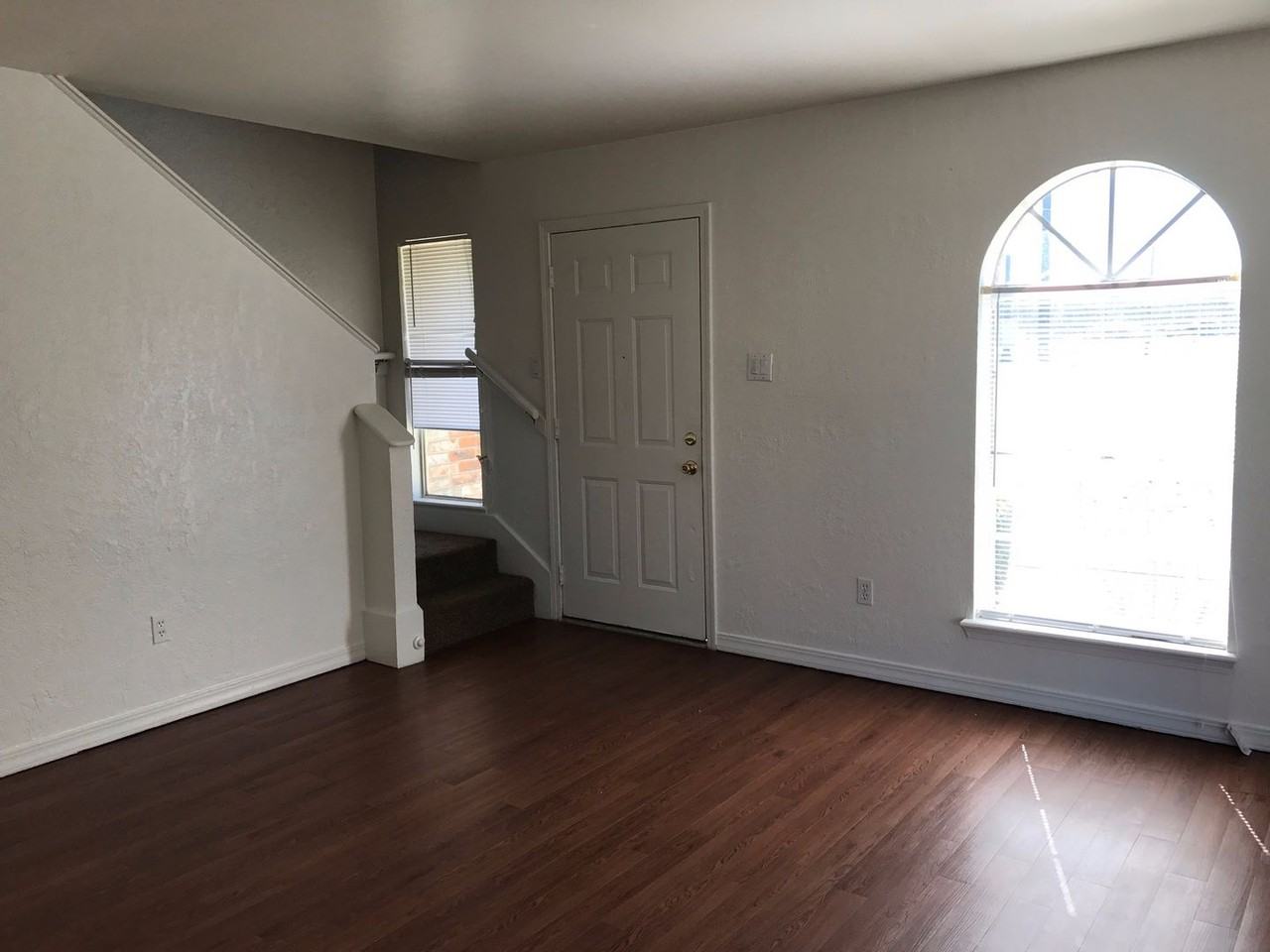 5705 E Texas St #15 - Photo 2 of 11