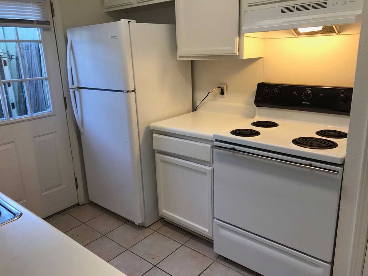 5705 E Texas St #15 - Photo 5 of 11