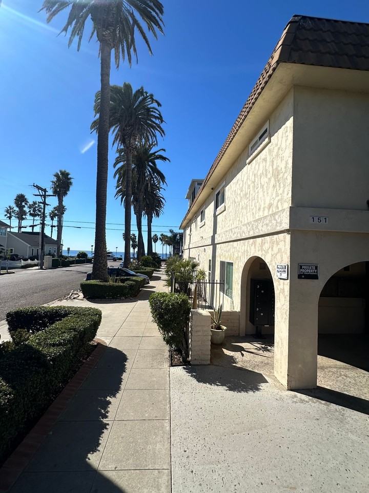 151 S Myers - Photo 3 of 8