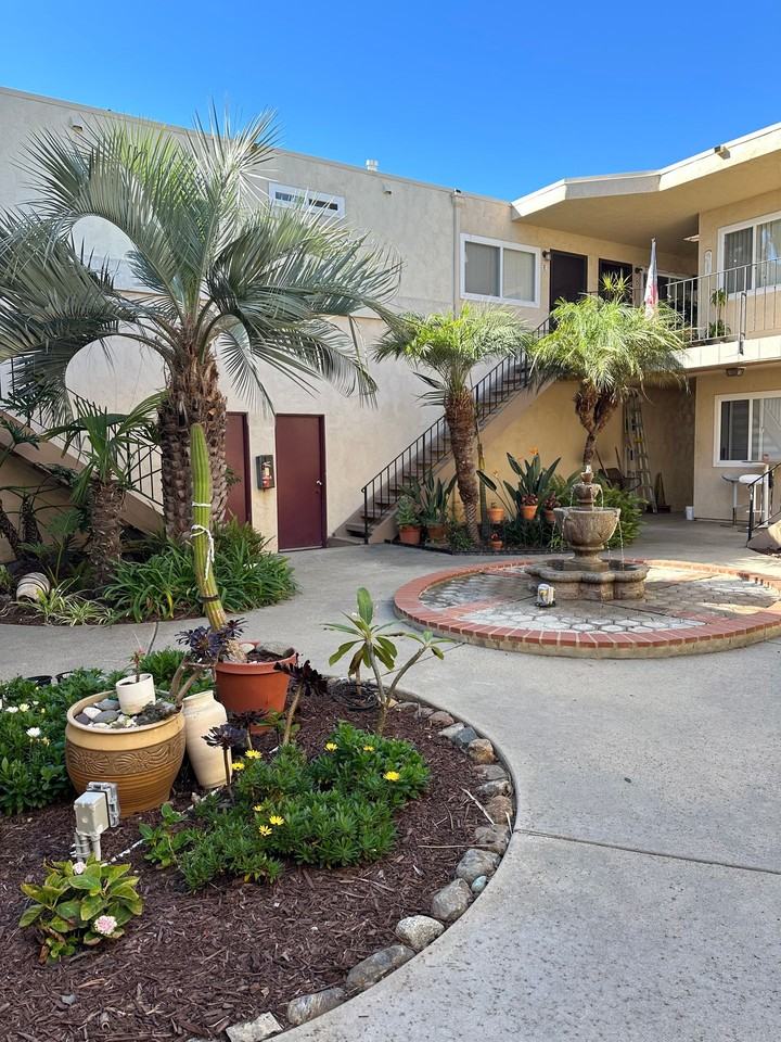 151 S Myers - Photo 6 of 8