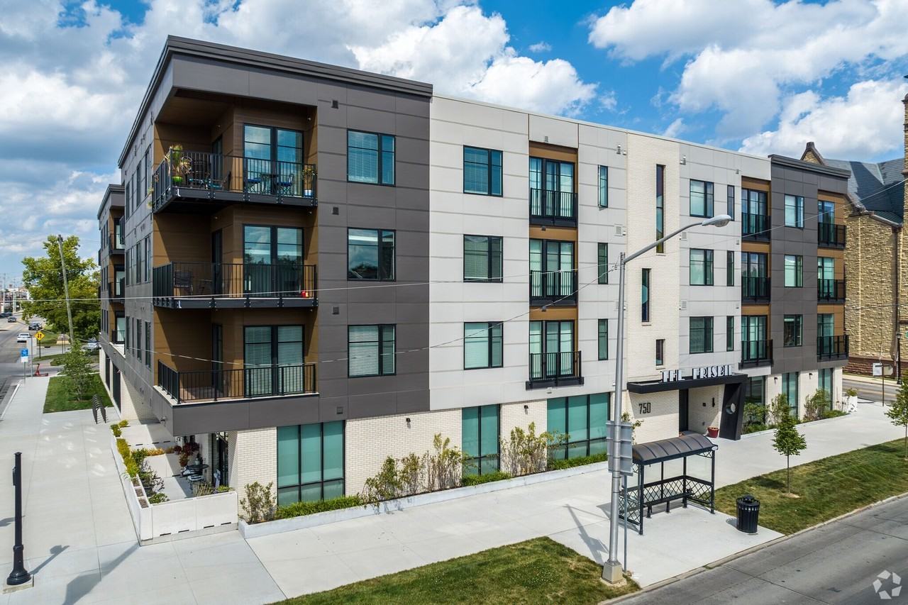 The Frisbie - Photo 5 of 50