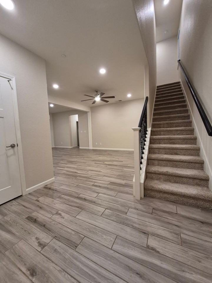 4249 Bob Doyle Dr - Photo 2 of 8