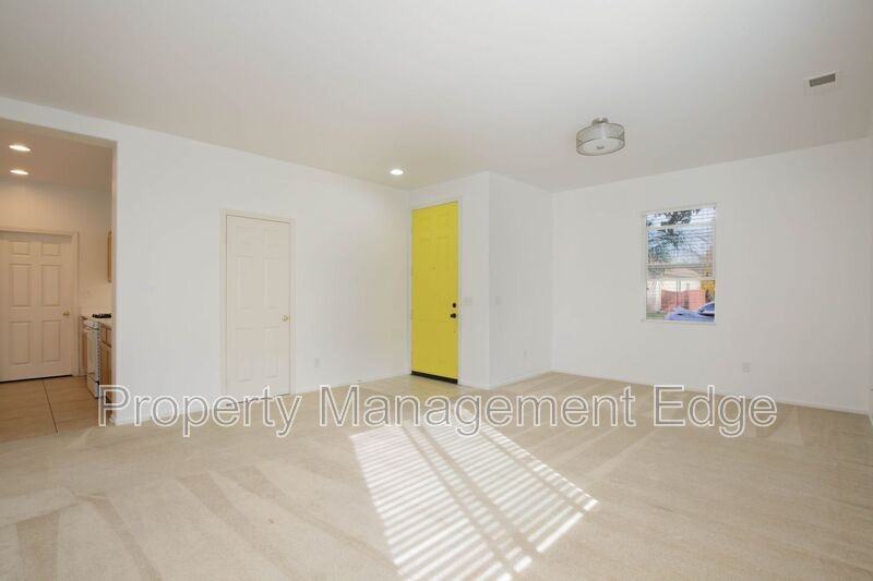 127 Fuerte Ct - Photo 3 of 22