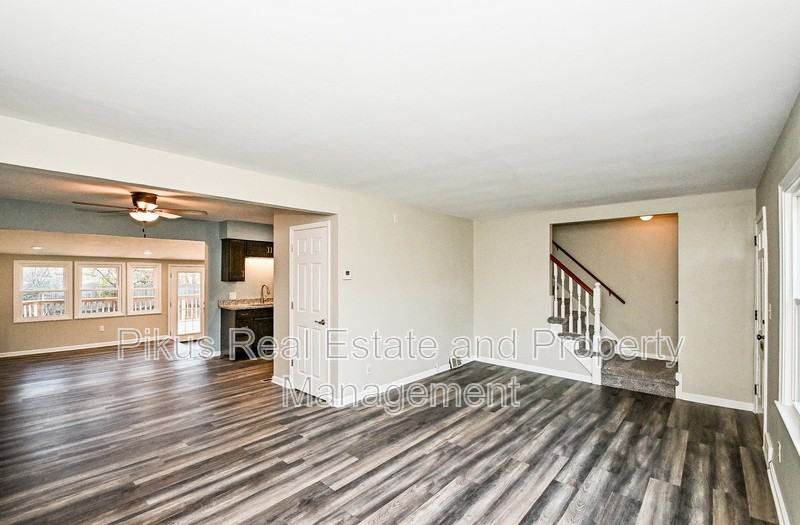 106 Avondale Dr - Photo 2 of 20